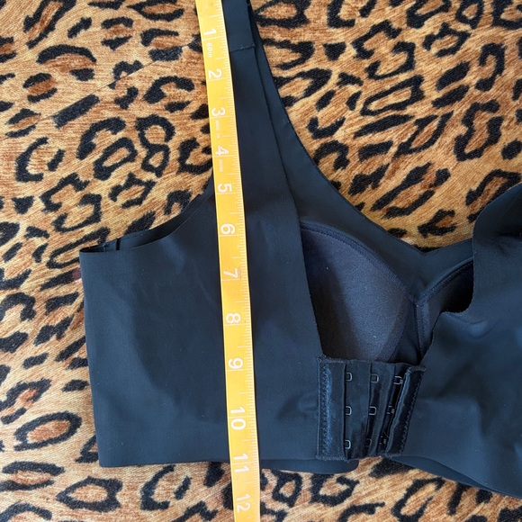 Elegant Black Seamless Bra - Picture 7 of 7
